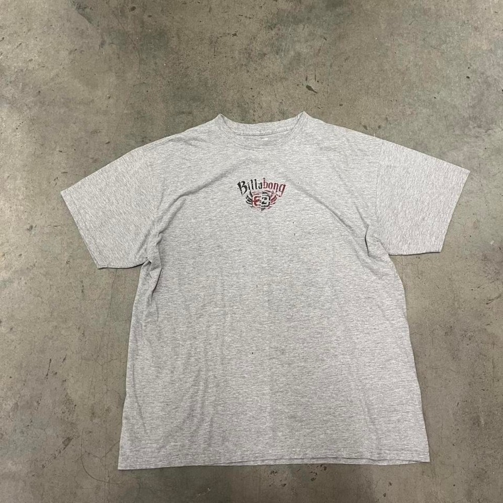 Vintage Y2K billabong‎ front and back graphic surf tee shirt